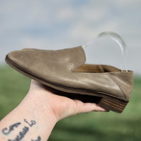 LUCKY BRAND | CAHILL GENUINE LEATHER LOAFERS w\ FOLD DOWN HEEL BACK - Picture 9 of 15